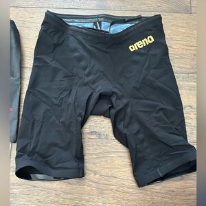 Arena Men’s Tech Suit